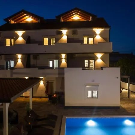 In Okrug Gornji With Sea View, Terrace, Air Conditioning, Wifi 5134-4 公寓 *