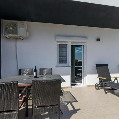 In Okrug Gornji With Sea View, Terrace, Air Conditioning, Wifi 5134-4 公寓